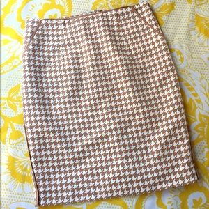 FOREVER 21 Tan Houndstooth Pencil Skirt